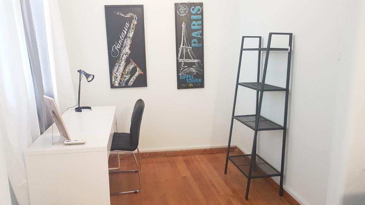 Violet Errathens Apartment - Athens Center, 7 Bd, 3 Bath מראה חיצוני תמונה