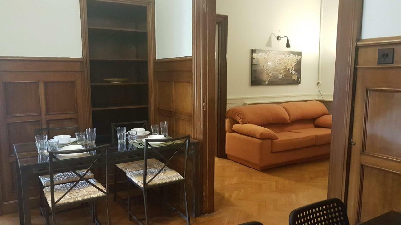 Violet Errathens Apartment - Athens Center, 7 Bd, 3 Bath מראה חיצוני תמונה