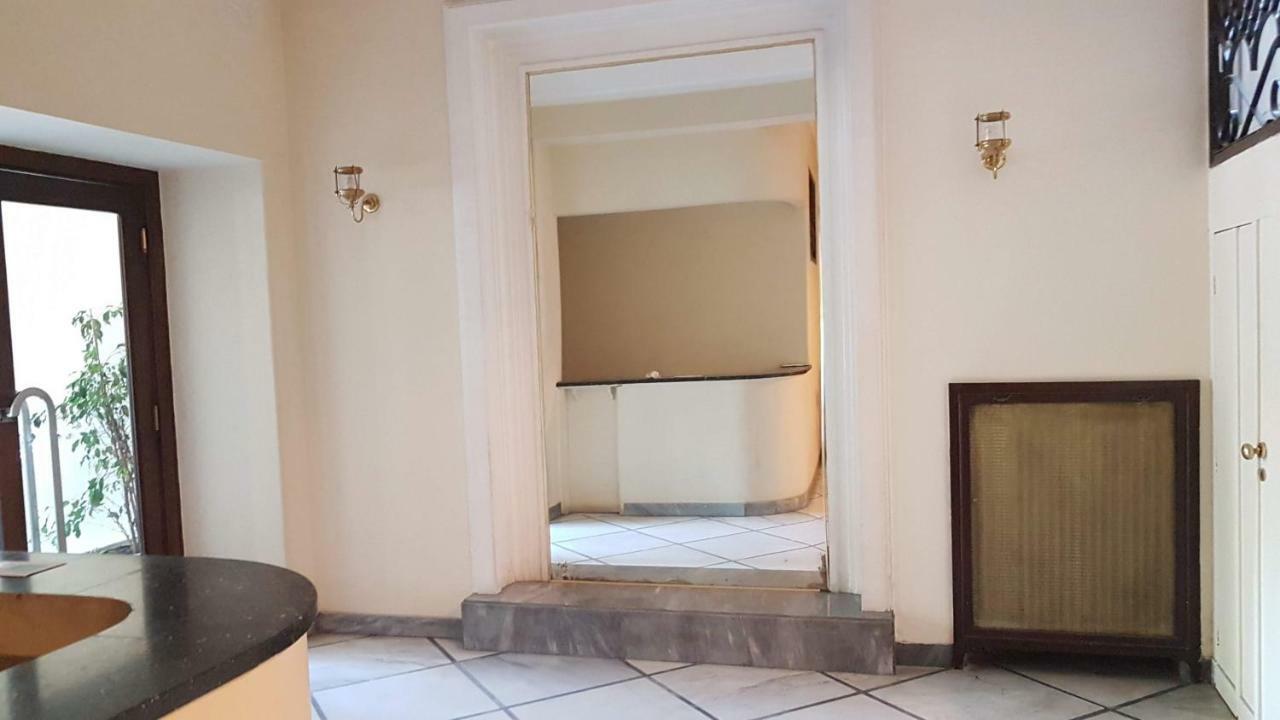 Violet Errathens Apartment - Athens Center, 7 Bd, 3 Bath מראה חיצוני תמונה
