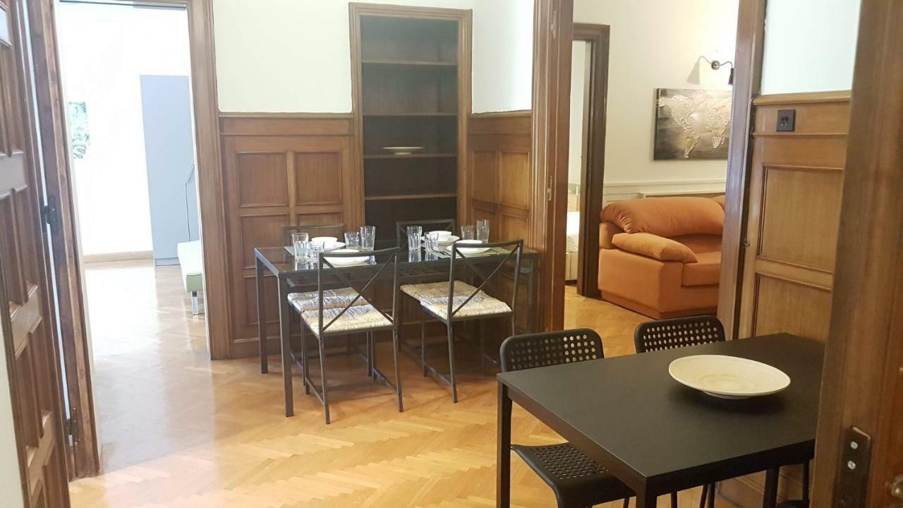 Violet Errathens Apartment - Athens Center, 7 Bd, 3 Bath מראה חיצוני תמונה