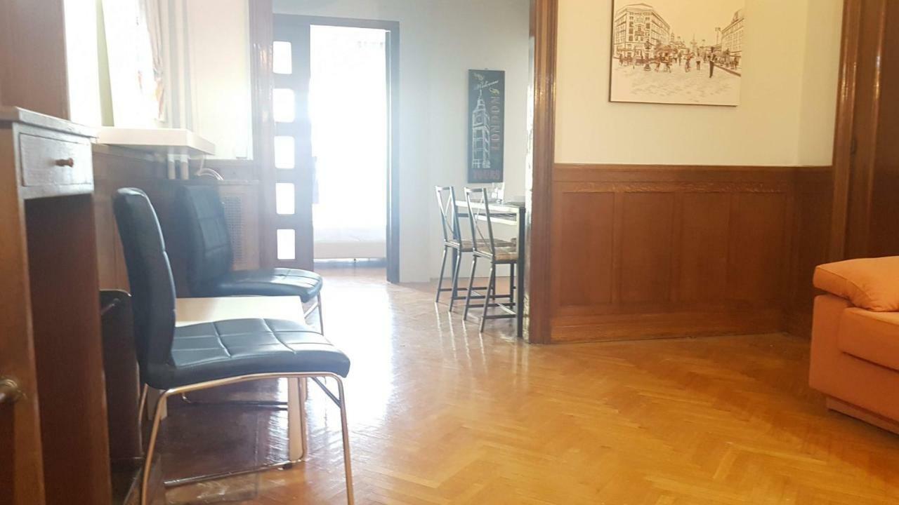 Violet Errathens Apartment - Athens Center, 7 Bd, 3 Bath מראה חיצוני תמונה