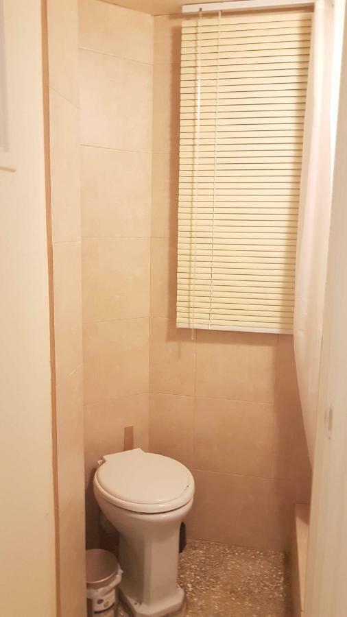 Violet Errathens Apartment - Athens Center, 7 Bd, 3 Bath מראה חיצוני תמונה