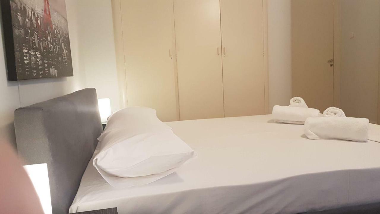 Violet Errathens Apartment - Athens Center, 7 Bd, 3 Bath מראה חיצוני תמונה
