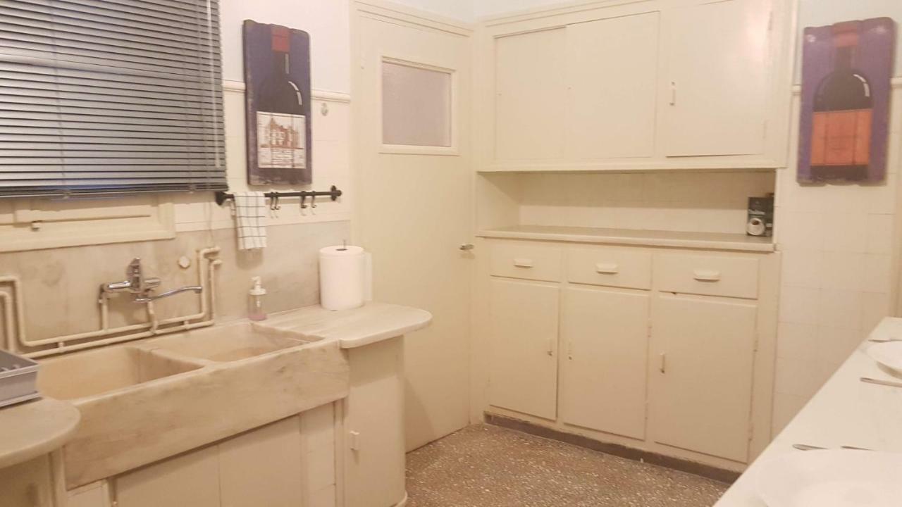 Violet Errathens Apartment - Athens Center, 7 Bd, 3 Bath מראה חיצוני תמונה
